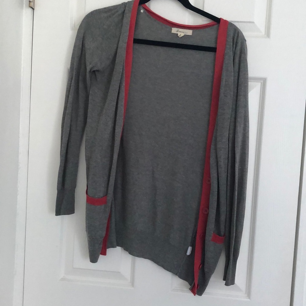 2 toned cardigan with pockets